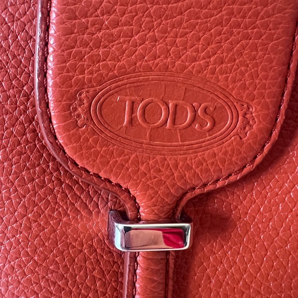 Tod's Vibrant Orange Leather Tote - Picture 2 of 9